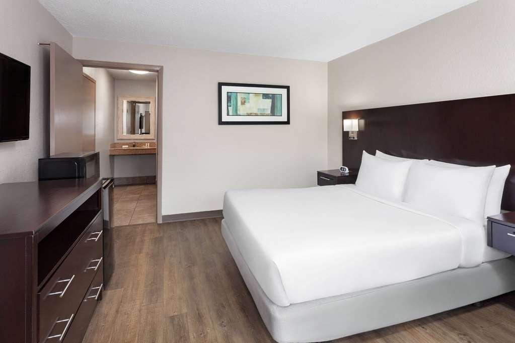 Days Inn By Wyndham Melbourne Rom bilde
