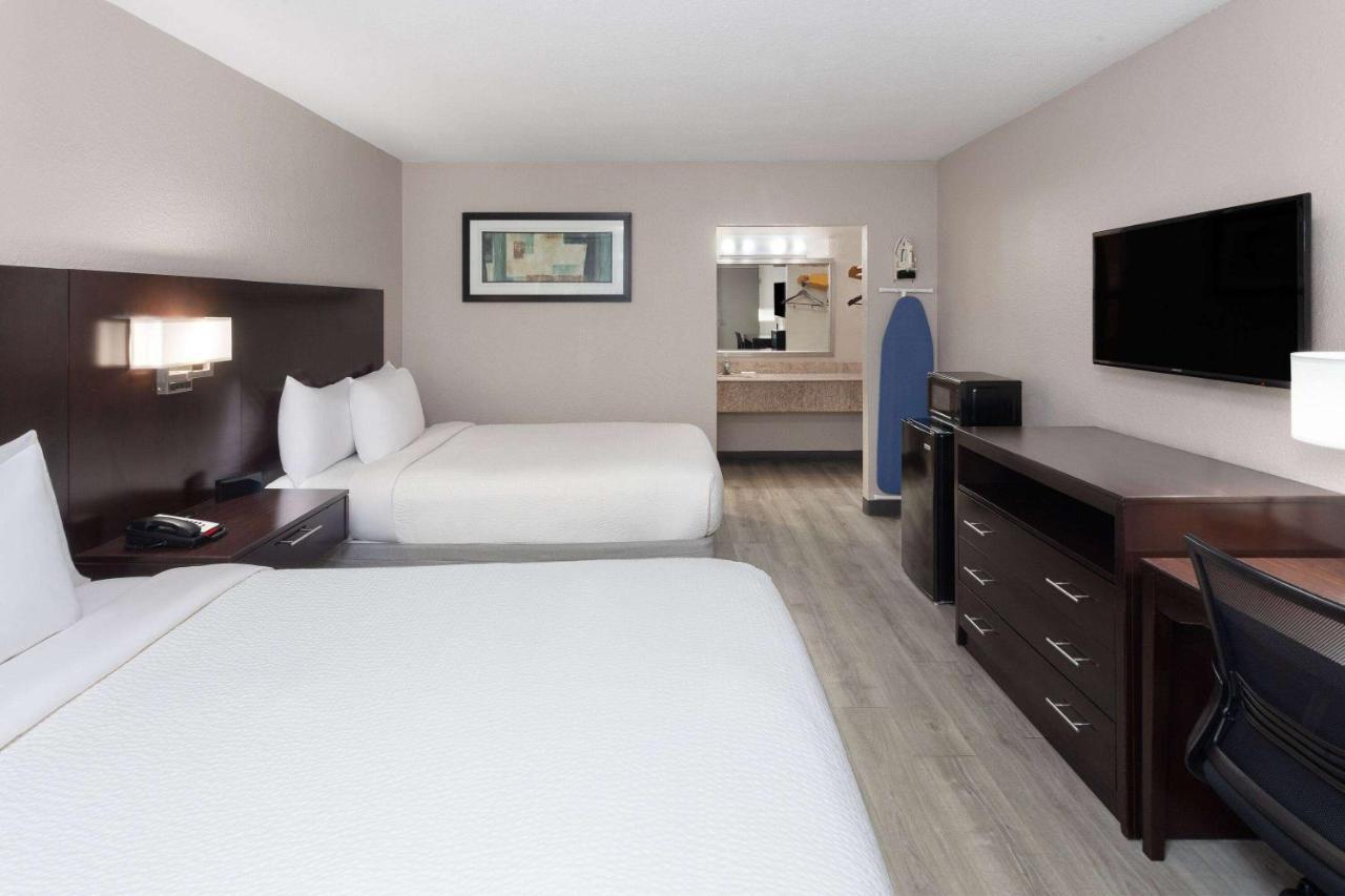 Days Inn By Wyndham Melbourne Eksteriør bilde