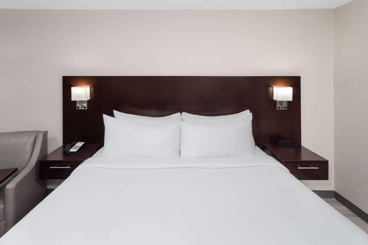 Days Inn By Wyndham Melbourne Eksteriør bilde